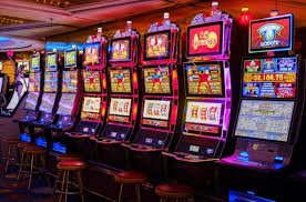 Mix77 Bingo ဆုငွေ MMK ကျပ်ဖြင့် ထုတ်ယူနေသော မြင်ကွင်း